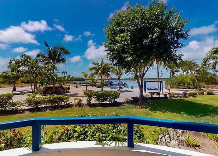 Brahma Blue Unit H2 Apartment